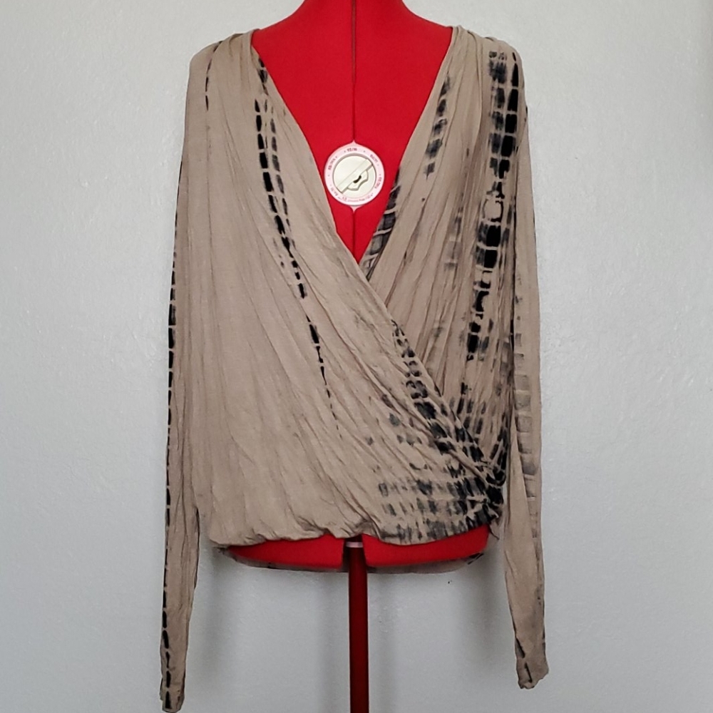 HIP Wrap Top NWT
